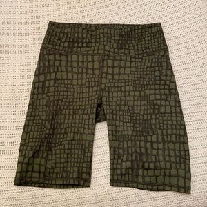 Fabletics Define Powerhold 9” Short